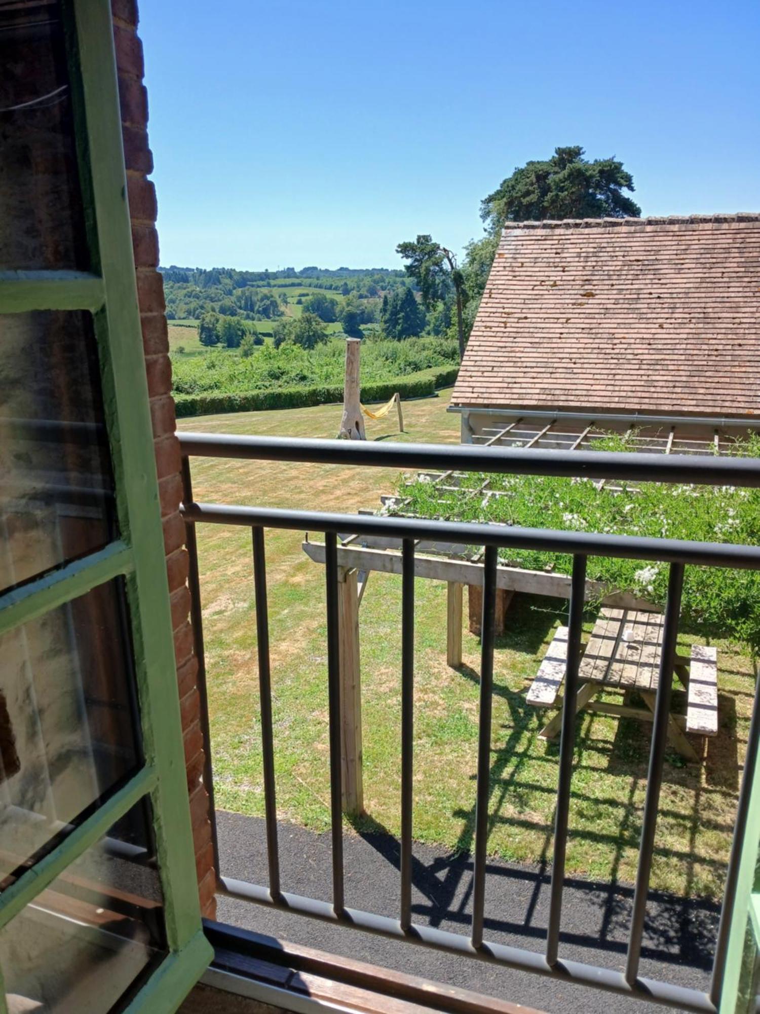 Вилла Reids Retreat La Roche-l'Abeille Экстерьер фото
